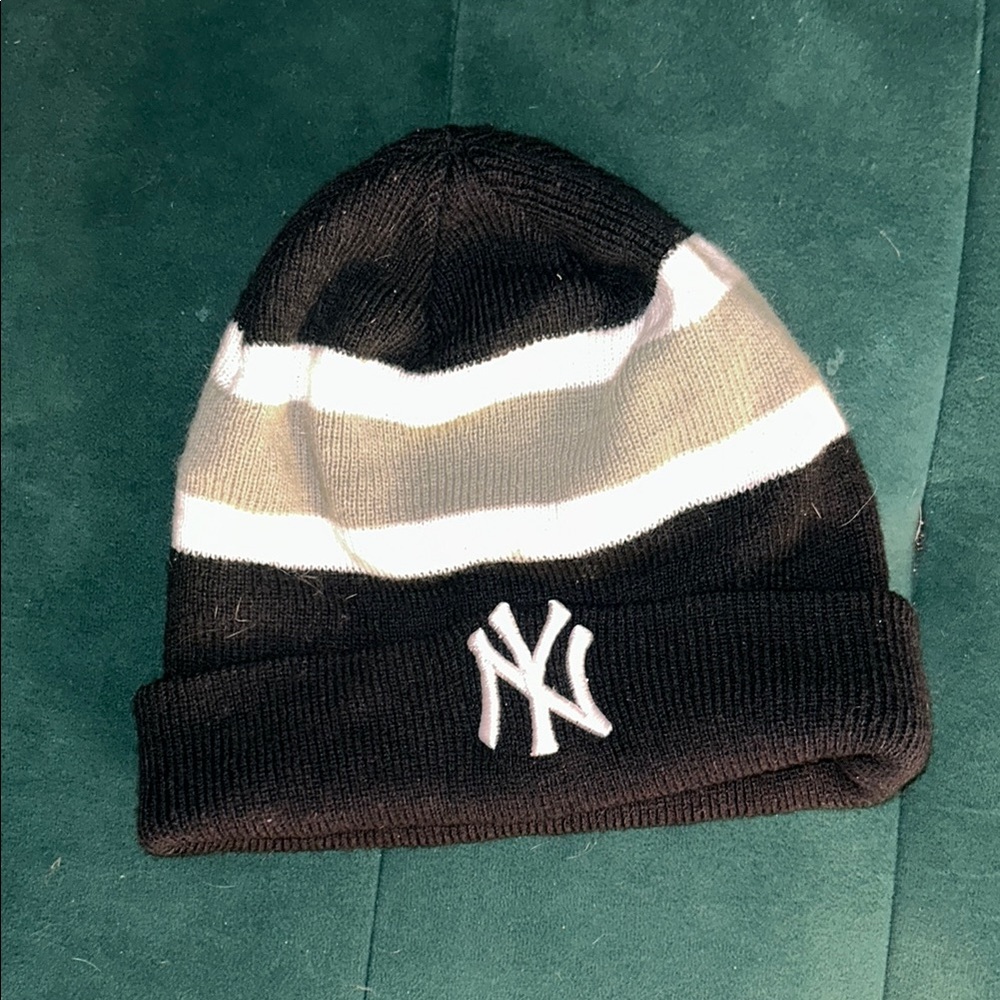 Kids Black and White NY Beanie